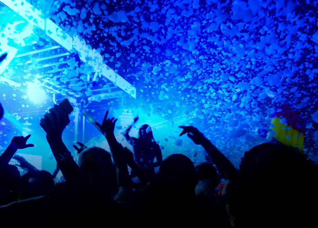 Photo wild party